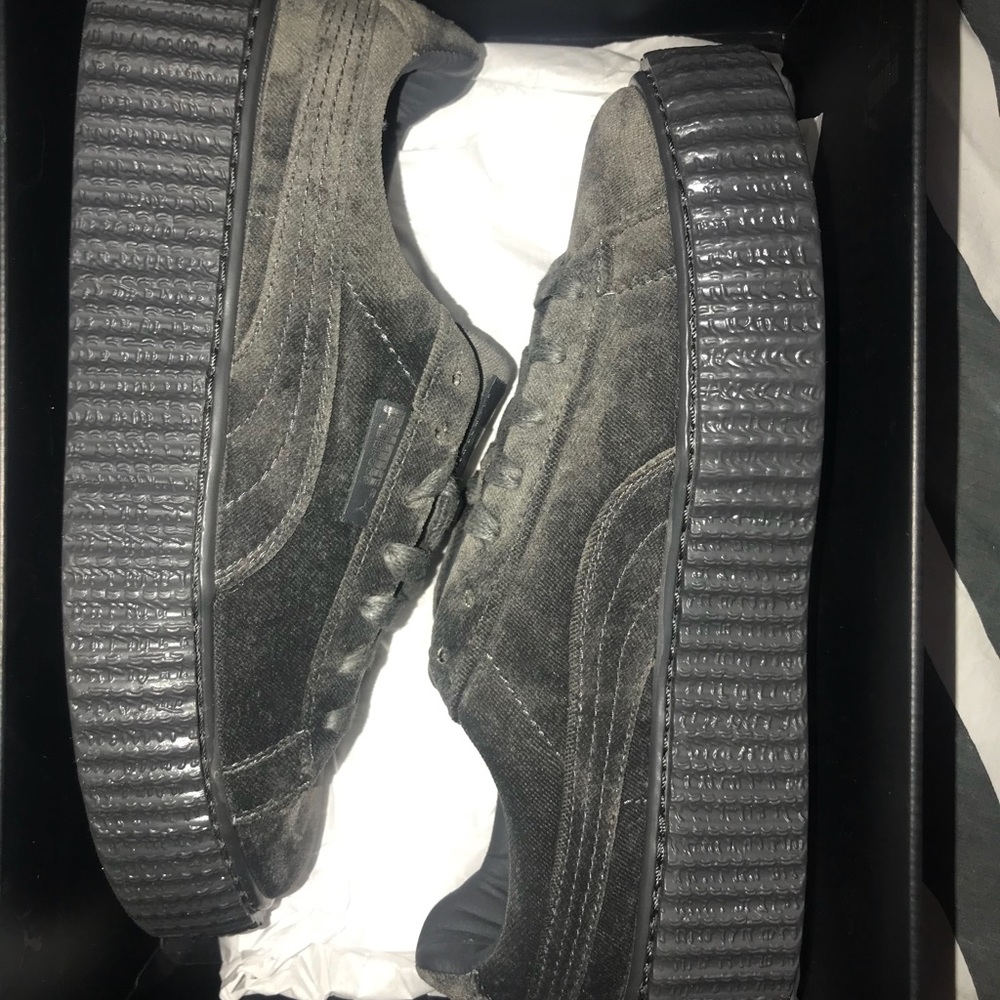Rihanna FENTY PUMAS